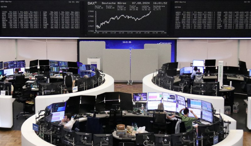 &copy; Reuters. FILE PHOTO: The German share price index DAX graph is pictured at the stock exchange in Frankfurt, Germany, August 7, 2024.     REUTERS/Staff/File Photo