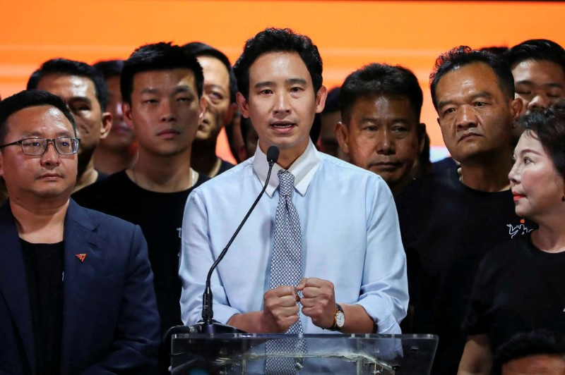 &copy; Reuters. Former Move Forward Party leader Pita Limjaroenrat speaks at a press conference as former MFP MPs stand with him, after Thailand's Constitutional Court delivers its verdict on a case seeking the dissolution of the opposite group over its call for lese-maj