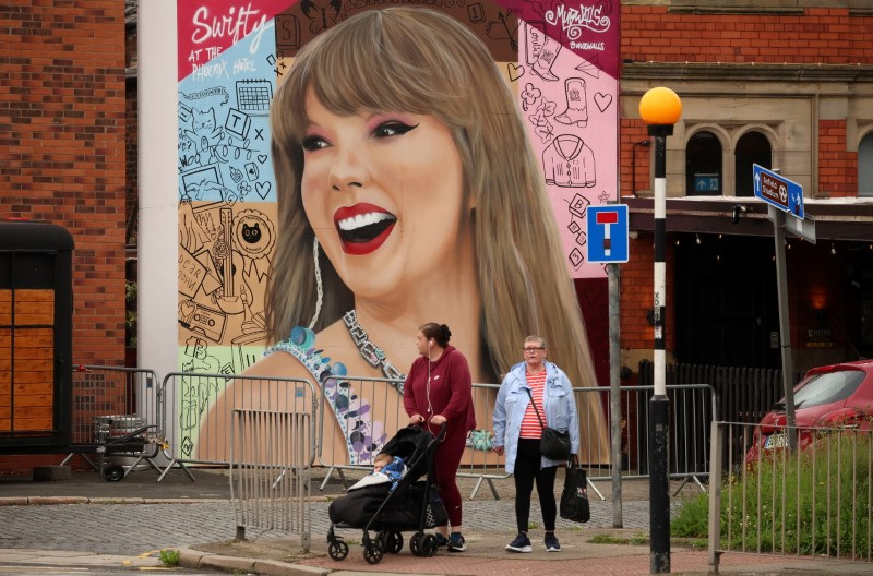 &copy; Reuters. Mural de Taylor Swift em Liverpooln 30/5/2024   REUTERS/Phil Noble