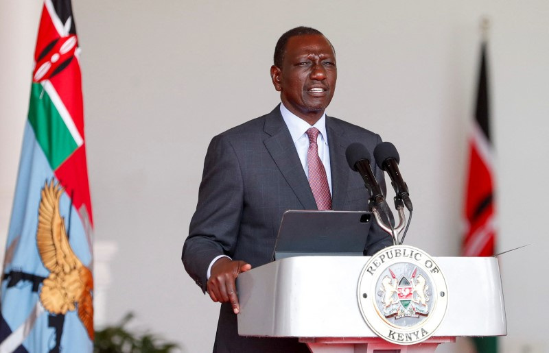 © Reuters. Kenyan President William Ruto announces nominees for cabinet secretaries in his government following nationwide protests over new taxes at State House in Nairobi, Kenya July 24, 2024. REUTERS/Thomas Mukoya