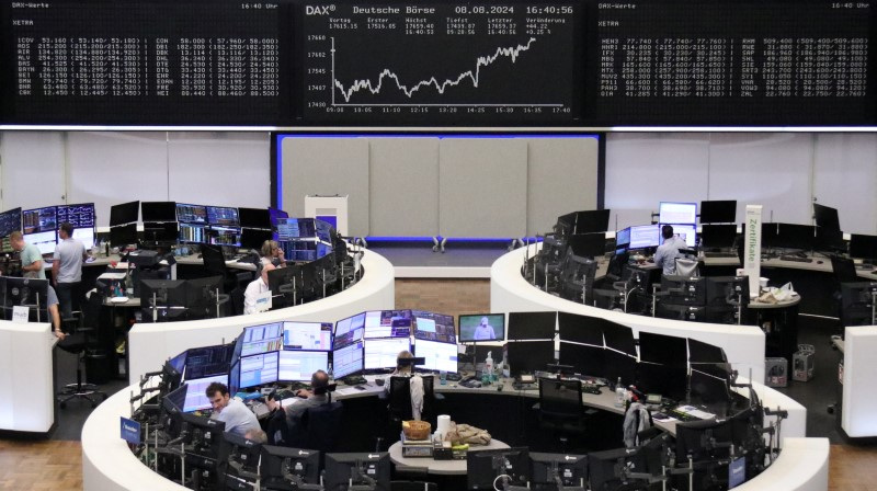 &copy; Reuters. The German share price index DAX graph is pictured at the stock exchange in Frankfurt, Germany, August 8, 2024.     REUTERS/Staff