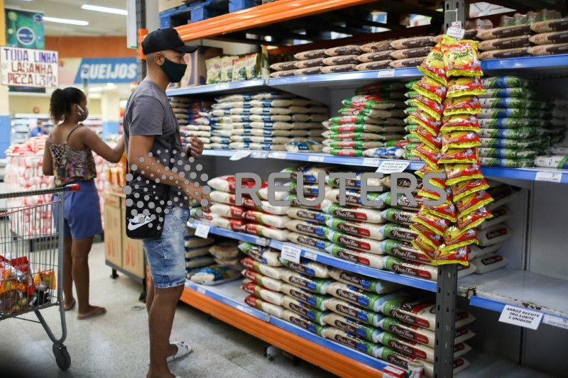 &copy; Reuters. Supermercado no Rio de Janeiron10/09/2020. REUTERS/Pilar Olivares