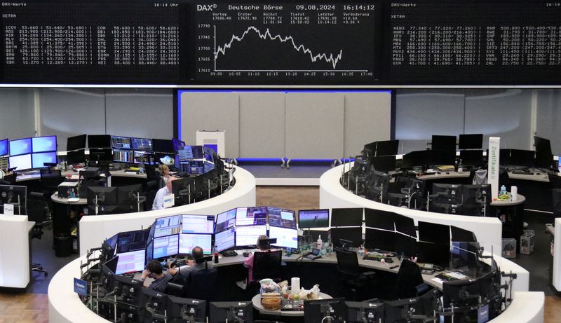 &copy; Reuters. FILE PHOTO: The German share price index DAX graph is pictured at the stock exchange in Frankfurt, Germany, August 9, 2024.     REUTERS/Staff/File Photo