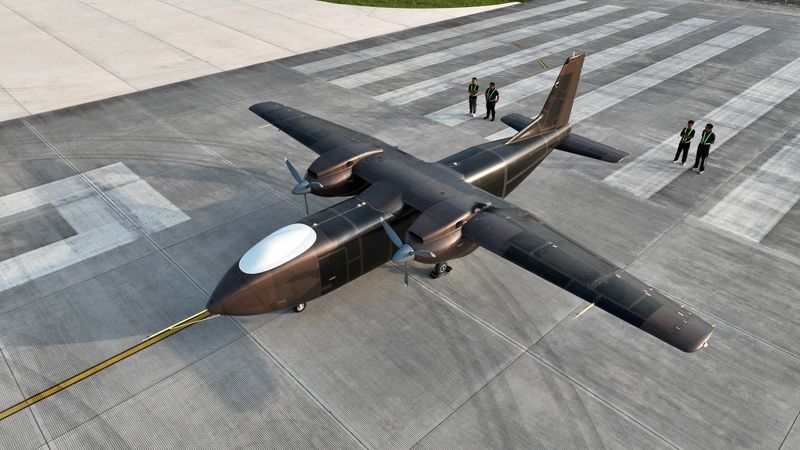 © Reuters. An unmanned cargo aircraft developed by Sichuan Tengden Sci-tech Innovation Co. takes part in a maiden flight at an airport in Zigong, Sichuan province, China August 11, 2024. China Daily via REUTERS 