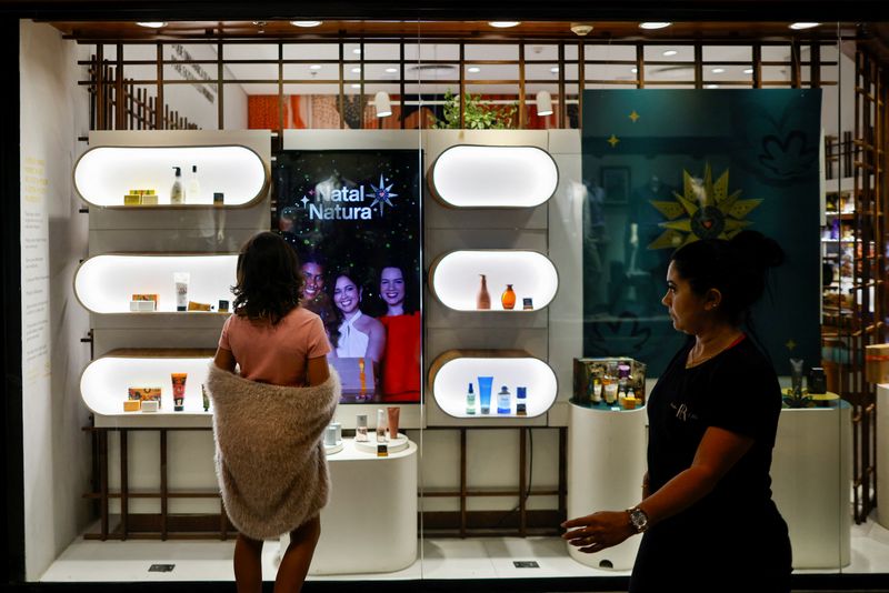 &copy; Reuters. FILE PHOTO: A general view of the Natura store in a shopping mall in Brasilia, Brazil November 29, 2023. REUTERS/Adriano Machado/File Photo