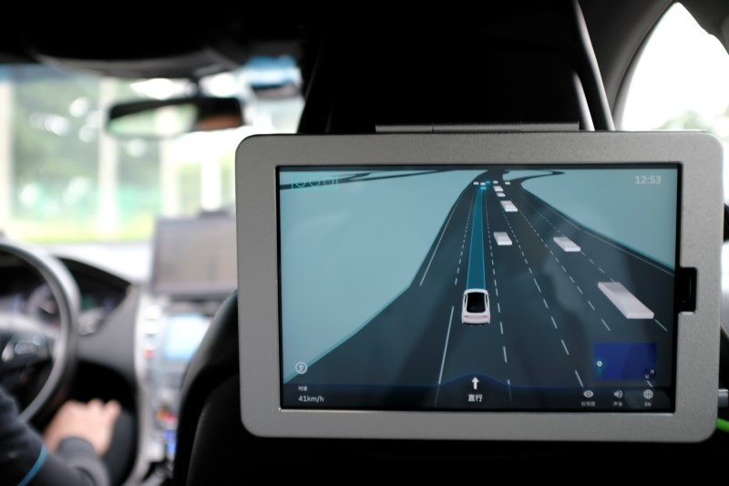 © Reuters. FILE PHOTO: A screen illustrating the route of a WeRide autonomous vehicle is seen in Guangzhou, Guangdong province, China, May 15, 2020. Picture taken May 15, 2020. REUTERS/Yilei Sun/File Photo