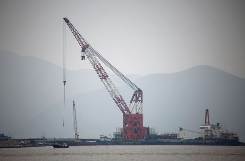 &copy; Reuters. Terminal de petróleo em construção na província Zhejiang, China