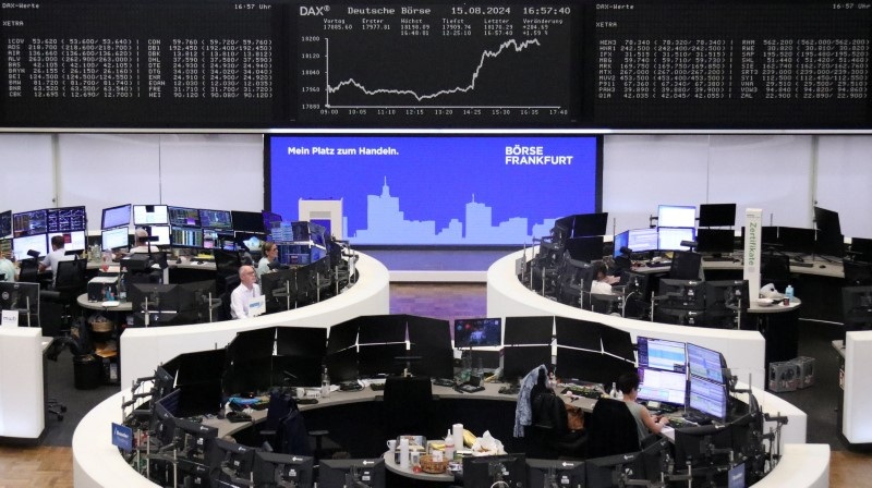 &copy; Reuters. The German share price index DAX graph is pictured at the stock exchange in Frankfurt, Germany, August 15, 2024.     REUTERS/Staff