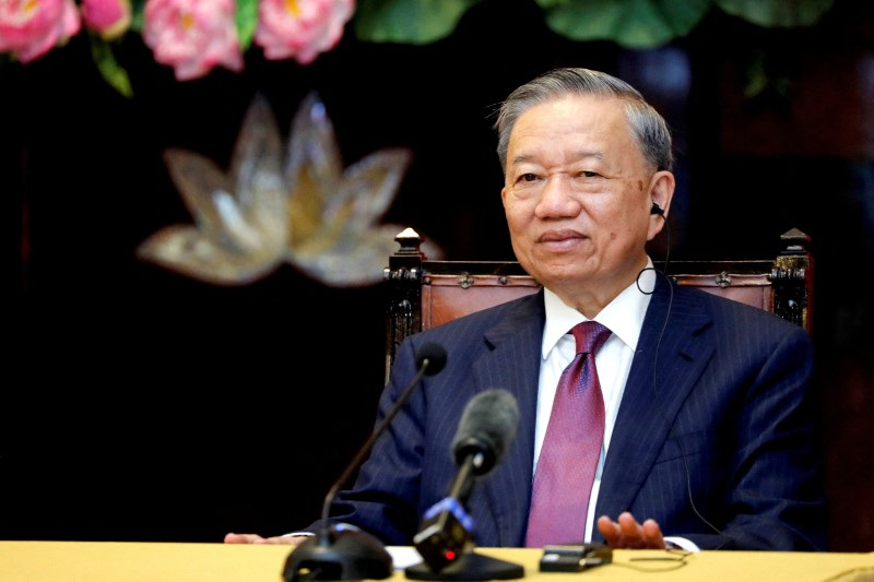 © Reuters. FILE PHOTO: Vietnamese President To Lam attends a press briefing with Russian President Vladimir Putin (not pictured), at the Presidential Palace in Hanoi, Vietnam, Thursday, June 20, 2024. MINH HOANG/Pool via REUTERS/File Photo