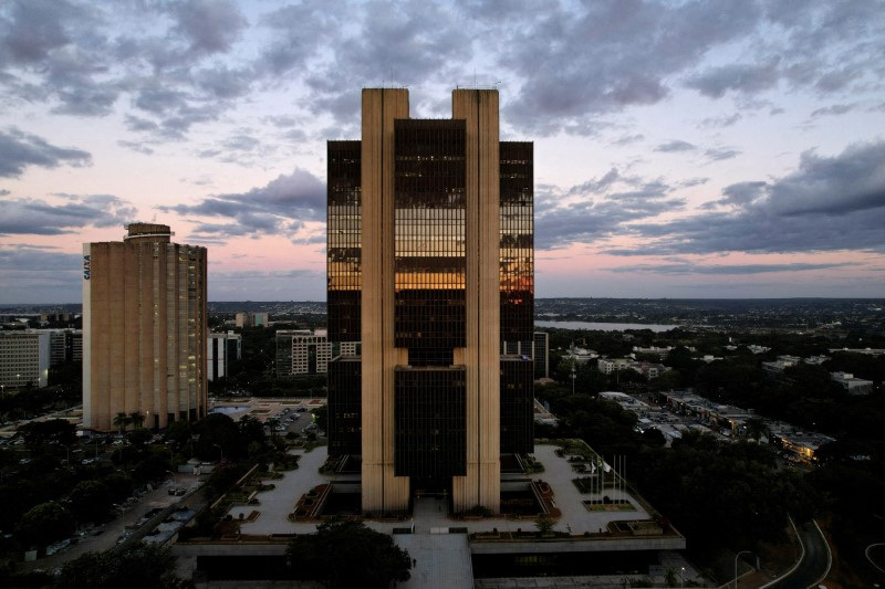 &copy; Reuters. FILE PHOTO: A drone view shows the Central Bank headquarters during sunset in Brasilia, Brazil, June 11, 2024. REUTERS/Adriano Machado/File Photo