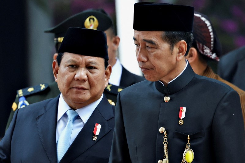 &copy; Reuters. Indonesian President-elect Prabowo Subianto walks with Indonesian President Joko Widodo as they leave the parliament building after the annual State of the Nation Address, ahead of the country's Independence Day, in Jakarta, Indonesia, August 16, 2024. RE