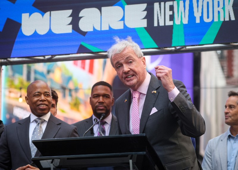 &copy; Reuters. New Jersey Governor Phil Murphy speaks as New York City Mayor Eric Adams looks on during the New York/New Jersey’s FIFA World Cup 2026 Kickoff event in Times Square in New York City, U.S., May 18, 2023.  REUTERS/Brendan McDermid/ File Photo