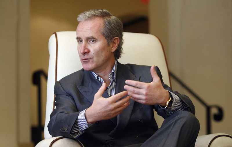 &copy; Reuters. Fabrizio Freda, President and CEO of Estee Lauder Companies, speaks during an interview with Reuters in Boca Raton, Florida February 18, 2010. REUTERS/Andrew Innerarity/File Photo