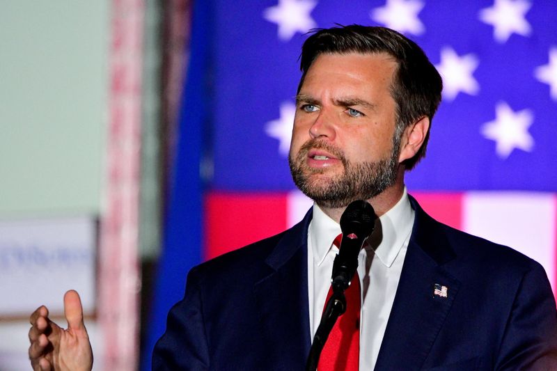 &copy; Reuters. Republican vice presidential candidate JD Vance speaks about the economy, during a visit to Philadelphia, Pennsylvania, U.S. August 19, 2024. REUTERS/Bastiaan Slabbers/File Photo