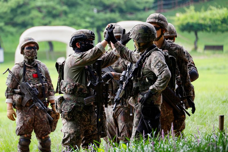 &copy; Reuters. Soldados participam de exercício em Seuln 20/8/2024   REUTERS/Kim Soo-hyeon