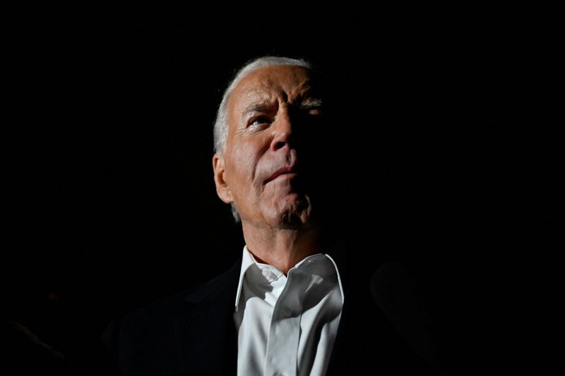 © Reuters. U.S. President Joe Biden speaks to the media after the Democratic National Convention (DNC) in Chicago, Illinois, U.S. August 20, 2024. REUTERS/Craig Hudson