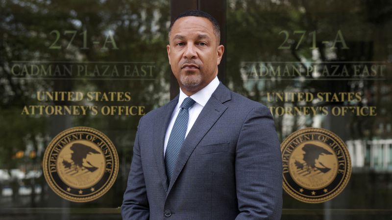 © Reuters. Brooklyn's top federal prosecutor, Breon Peace, poses for a portrait at the Eastern District of New York office ahead of a Reuters interview in New York City, U.S., August 20, 2024. REUTERS/Kent J. Edwards