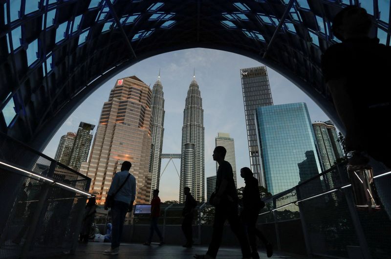 © Reuters. FILE PHOTO: A view of Kuala Lumpur's skyline in Malaysia May 30, 2023. REUTERS/Hasnoor Hussain/File Photo