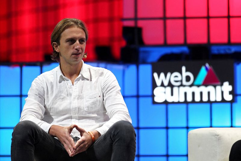 © Reuters. FILE PHOTO: Revolut CEO, Nikolay Storonsky speaks at the Web Summit in Lisbon, Portugal, November 7, 2019. REUTERS/Pedro Nunes/File Photo