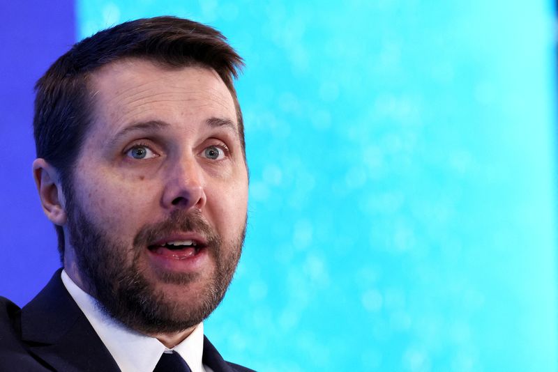 © Reuters. FILE PHOTO: Brian Deese, former White House National Economic Council (NEC) director, speaks during the Barclays Sustainable Finance conference in New York City, U.S., March 19, 2024. REUTERS/Brendan McDermid/File Photo