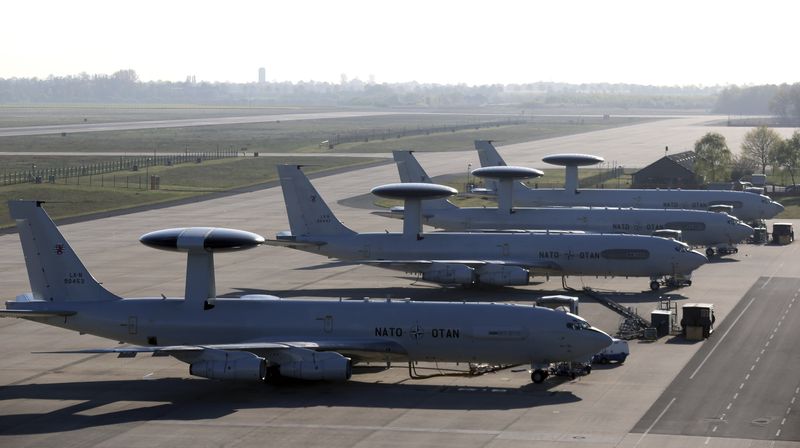 © Reuters. NATO AWACS (Airborne Warning and Control Systems) aircrafts are seen on the tarmac at the AWACS air base in Geilenkirchen near the German-Dutch border April 16, 2014. REUTERS/Francois Lenoir/File Photo