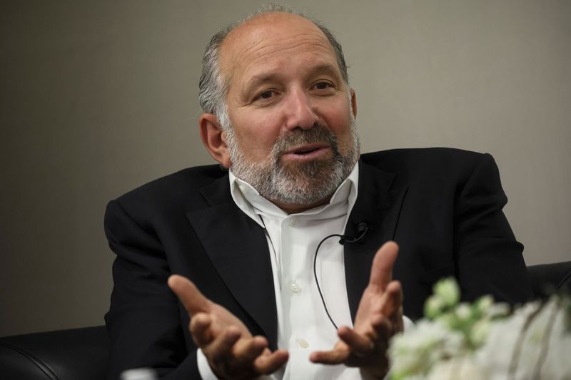 © Reuters. Howard Lutnick, chairman and CEO of BGC Partners Inc., speaks during the Piper Sandler Global Exchange and FinTech Conference in New York City, U.S., June 8, 2022. REUTERS/Brendan McDermid