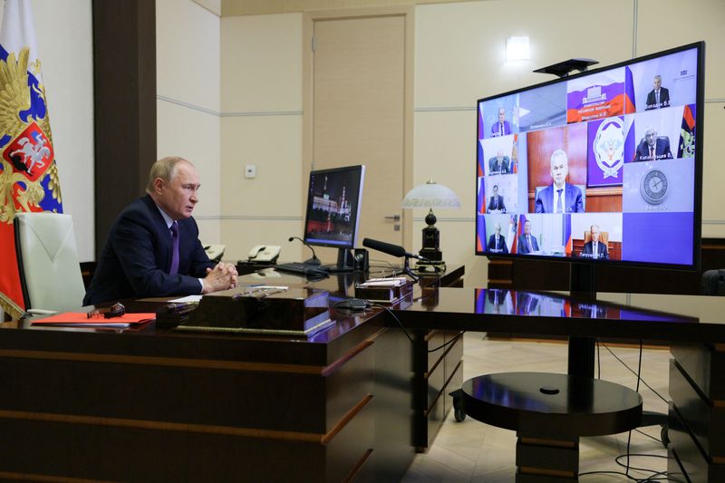 &copy; Reuters. Presidente russo Vladimir Putin durante reuniãon 23/8/2024   Sputnik/Gavriil Grigorov/Pool via REUTERS