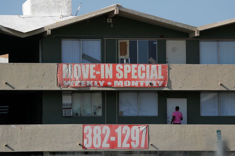 &copy; Reuters. FILE PHOTO: An old apartment building supplying low rent housing is seen in Las Vegas, Nevada, U.S., August 27, 2018. Picture taken August 27, 2018.  REUTERS/Mike Blake/File Photo