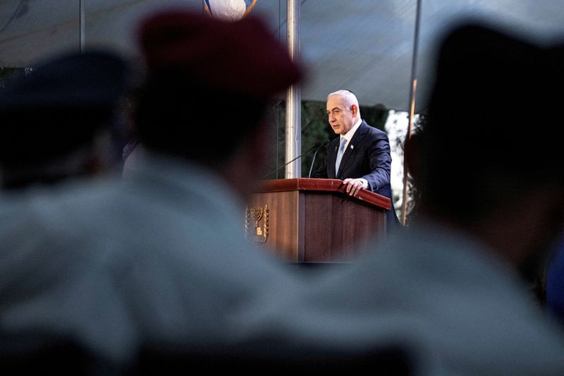 &copy; Reuters. FILE PHOTO: Israeli Prime Minister Benjamin Netanyahu speaks at a state memorial ceremony for Zeev Jabotinsky, founder of the Revisionist Zionist movement, amid the ongoing Israel-Hamas conflict at Mount Herzl military cemetery in Jerusalem, August 4, 202