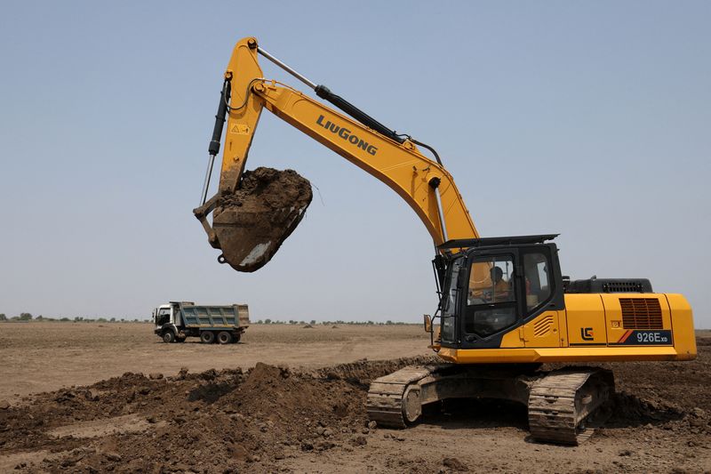 &copy; Reuters. FILE PHOTO: A view of the construction site for the Dholera International Airport near the Dholera Special Investment Region (DSIR), in the western state of Gujarat, India, March 28, 2024.REUTERS/Amit Dave/File Photo