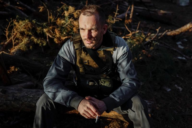 © Reuters. Reuters journalist Ivan Lyubysh-Kirdey rests during news coverage in Luhansk, Ukraine, November 2, 2023. REUTERS/Alina Smutko