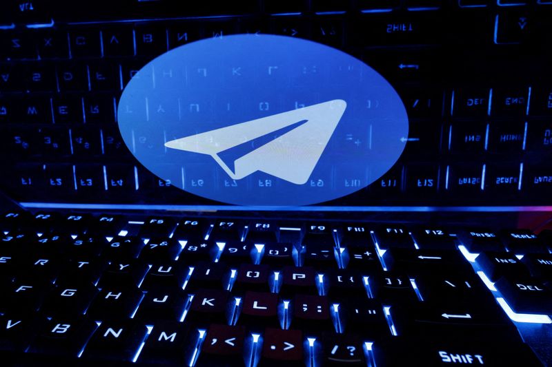 © Reuters. FILE PHOTO: A keyboard is placed in front of a displayed Telegram logo in this illustration taken February 21, 2023. REUTERS/Dado Ruvic/Illustration/File Photo