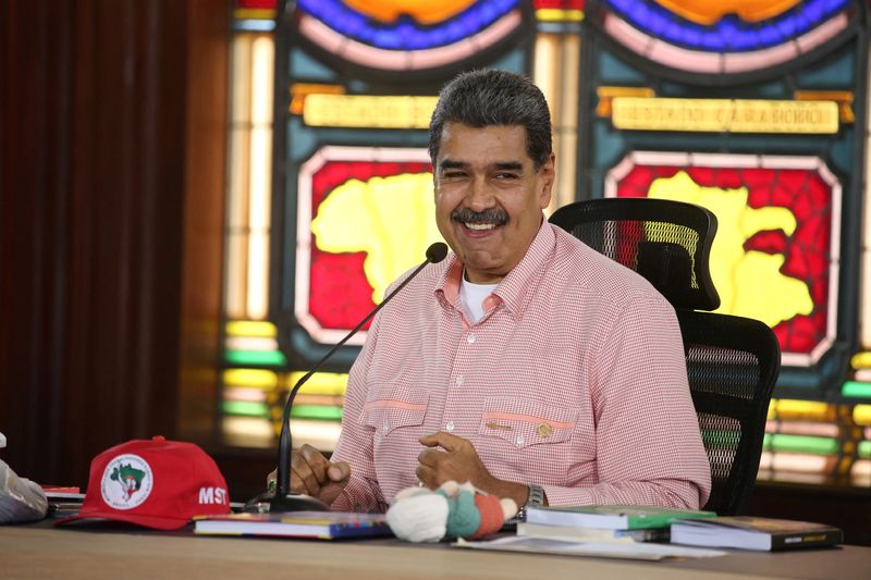 © Reuters. Venezuela's President Nicolas Maduro reacts while announcing changes to his cabinet, at the Miraflores Palace, in Caracas, Venezuela August 27, 2024. Miraflores Palace/Handout via REUTERS  