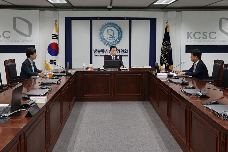 &copy; Reuters. Chairperson of the Korea Communications Standards Commission (KCSC) Ryu Hee-Lim presides over an urgent meeting on digital sex crimes after media reported that sexually explicit deepfake images and videos of South Korean women were often found in Telegram