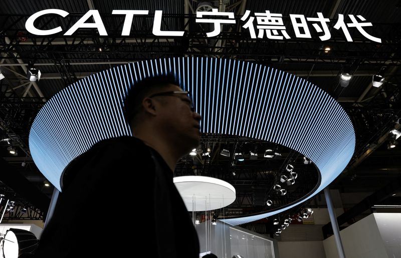 © Reuters. FILE PHOTO: A sign of battery maker CATL is pictured at its booth at the Beijing International Automotive Exhibition, or Auto China 2024, in Beijing, China, April 25, 2024. REUTERS/Tingshu Wang/File Photo