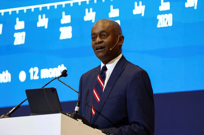 © Reuters. FILE PHOTO: Atlanta Federal Reserve President Raphael Bostic speaks at the South African Reserve Bank's Biennial Conference in the Cape Town International Convention Centre, South Africa, August 31, 2023. REUTERS/Esa Alexander/File Photo