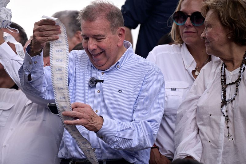 &copy; Reuters. Edmundo González em Caracasn 30/7/2024   REUTERS/Gaby Oraa