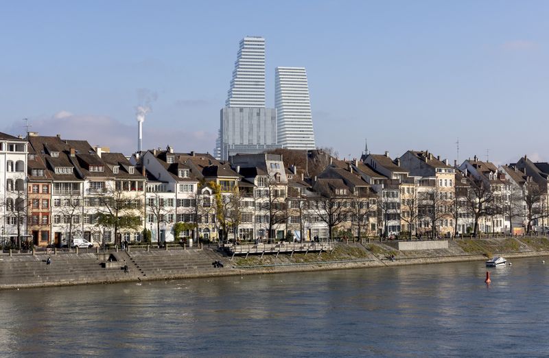 © Reuters. FILE PHOTO: The Rhine River is seen in Basel, Switzerland, December 6, 2022. REUTERS/Denis Balibouse/File Photo