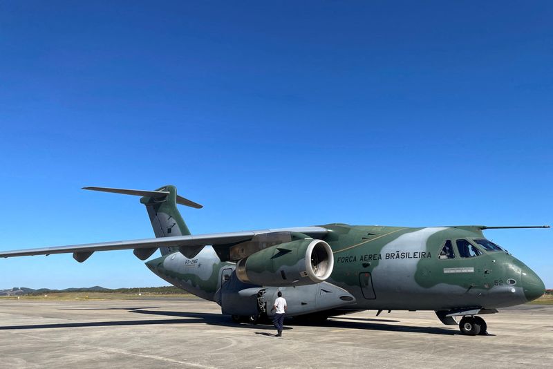 © Reuters. FILE PHOTO: The Embraer C-390 Millennium military jet is seen at the company's headquarters in Sao Jose dos Campos, Brazil, June 18, 2024. REUTERS/Gabriel Araujo/File Photo