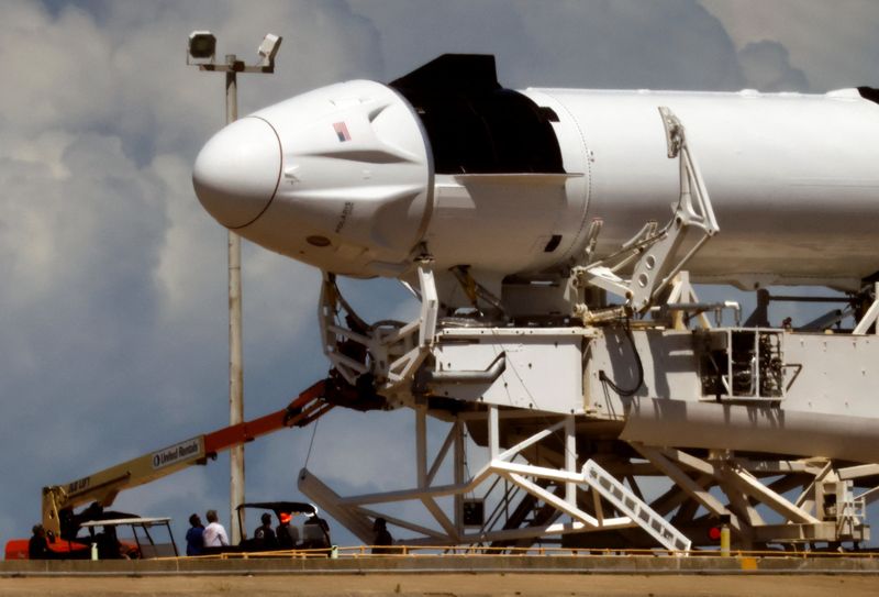 &copy; Reuters. FILE PHOTO: A SpaceX Falcon 9 rocket is prepared, after a delay, for launch of Polaris Dawn, a private human spaceflight mission, at the Kennedy Space Center in Cape Canaveral, Florida, U.S. August 27, 2024. REUTERS/Joe Skipper/File Photo