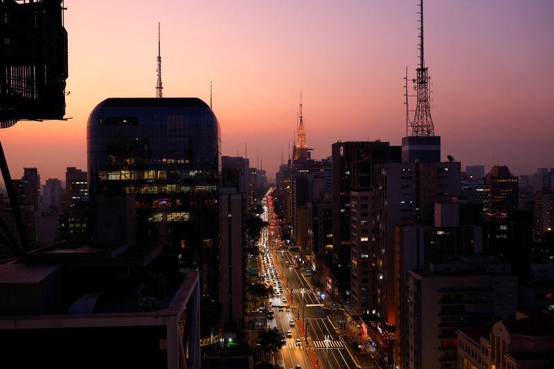 © Reuters. FILE PHOTO: Paulista Boulevard is seen in Sao Paulo, Brazil April 26, 2024. REUTERS/Amanda Perobelli/File Photo