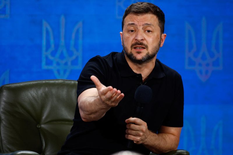 &copy; Reuters. Ukraine's President Volodymyr Zelenskiy holds a press conference, amid Russia's attack on Ukraine, in Kyiv, Ukraine August 27, 2024. REUTERS/Valentyn Ogirenko/ File Photo