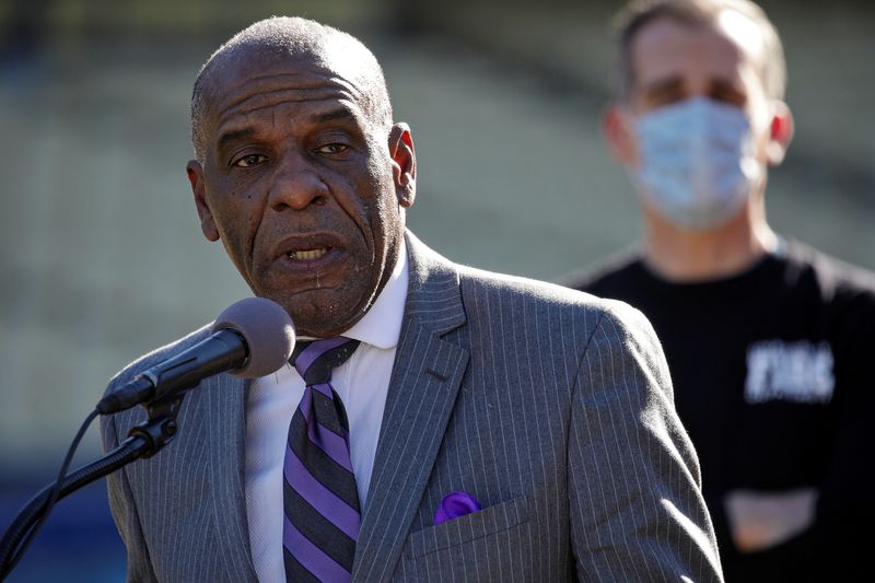 © Reuters. Senator Steven Bradford addresses a news conference held at the launch of mass COVID-19 vaccination site at Dodger Stadium in Los Angeles, California, U.S., January 15, 2021. Irfan Khan/Pool via REUTERS/File Photo