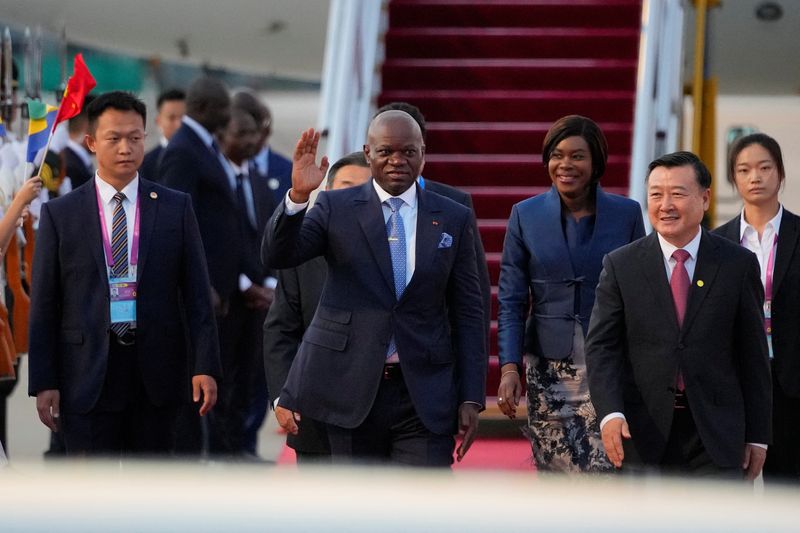 &copy; Reuters. Gabon's President Brice Clotaire Oligui Nguema waves as he arrives at Beijing Capital International Airport ahead of the 2024 Summit of the Forum on China-Africa Cooperation (FOCAC) in Beijing, China, Sep. 1, 2024. Ken Ishii/Pool via REUTERS