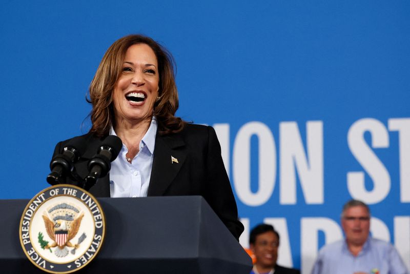 © Reuters. FILE PHOTO: Democratic presidential nominee and U.S. Vice President Kamala Harris reacts as she speaks at North Western High School in Detroit, Michigan, U.S., September 2, 2024. REUTERS/Brendan McDermid/File Photo