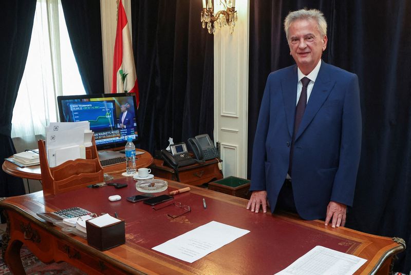 &copy; Reuters. FILE PHOTO: Longtime chief of Lebanon's Central Bank Riad Salameh poses as he leaves office after a 30-year tenure, at Lebanon's Central Bank building in Beirut, Lebanon July 31, 2023. REUTERS/Mohamed Azakir/File Photo