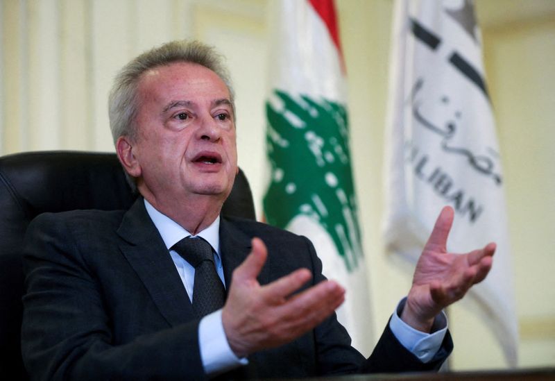 © Reuters. FILE PHOTO: Lebanon's Central Bank Governor Riad Salameh speaks during an interview for Reuters Next conference, in Beirut, Lebanon November 23, 2021. REUTERS/Mohamed Azakir/File Photo