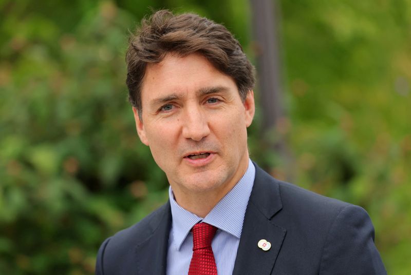 © Reuters. FILE PHOTO: Canadian Prime Minister Justin Trudeau looks on during the opening day of the Ukraine Peace Summit at the Buergenstock resort in Stansstad, near Lucerne, Switzerland June 15, 2024. REUTERS/Denis Balibouse/Pool/File Photo