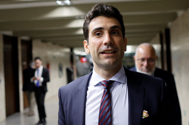 © Reuters. Gabriel Galipolo, director of monetary policy at Brazil's central bank, reacts at the National Congress in Brasilia, Brazil, September 3, 2024. REUTERS/Adriano Machado/ File photo