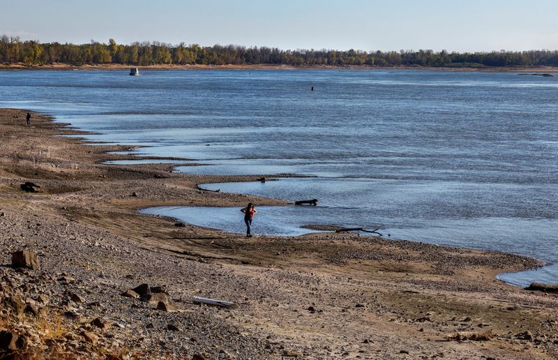 &copy; Reuters. Vista do rio Mississippi em Illinois, nos EUAn02/11/2022nREUTERS/Evelyn Hockstein